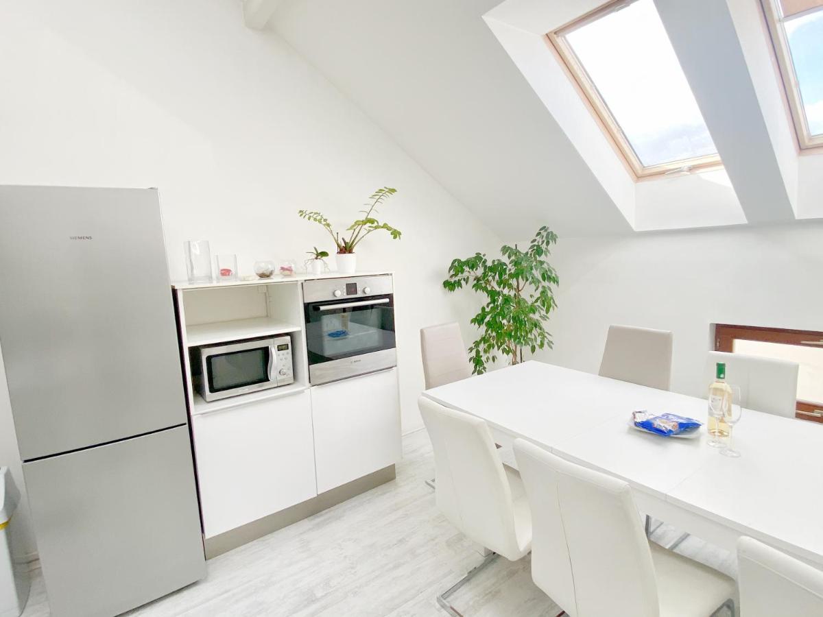 Loft With Rooftop And Free Parking In Garage Budapest Exterior photo